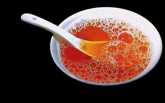El té de roca Wuyi es té oolong, producido en la montaña Wuyi en el norte de Fujian, los árboles de té crecen en grietas de roca